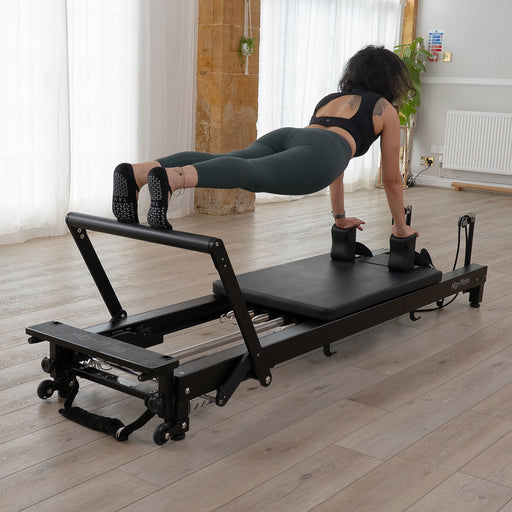 C8-Pro – Pilates Reformer – Black